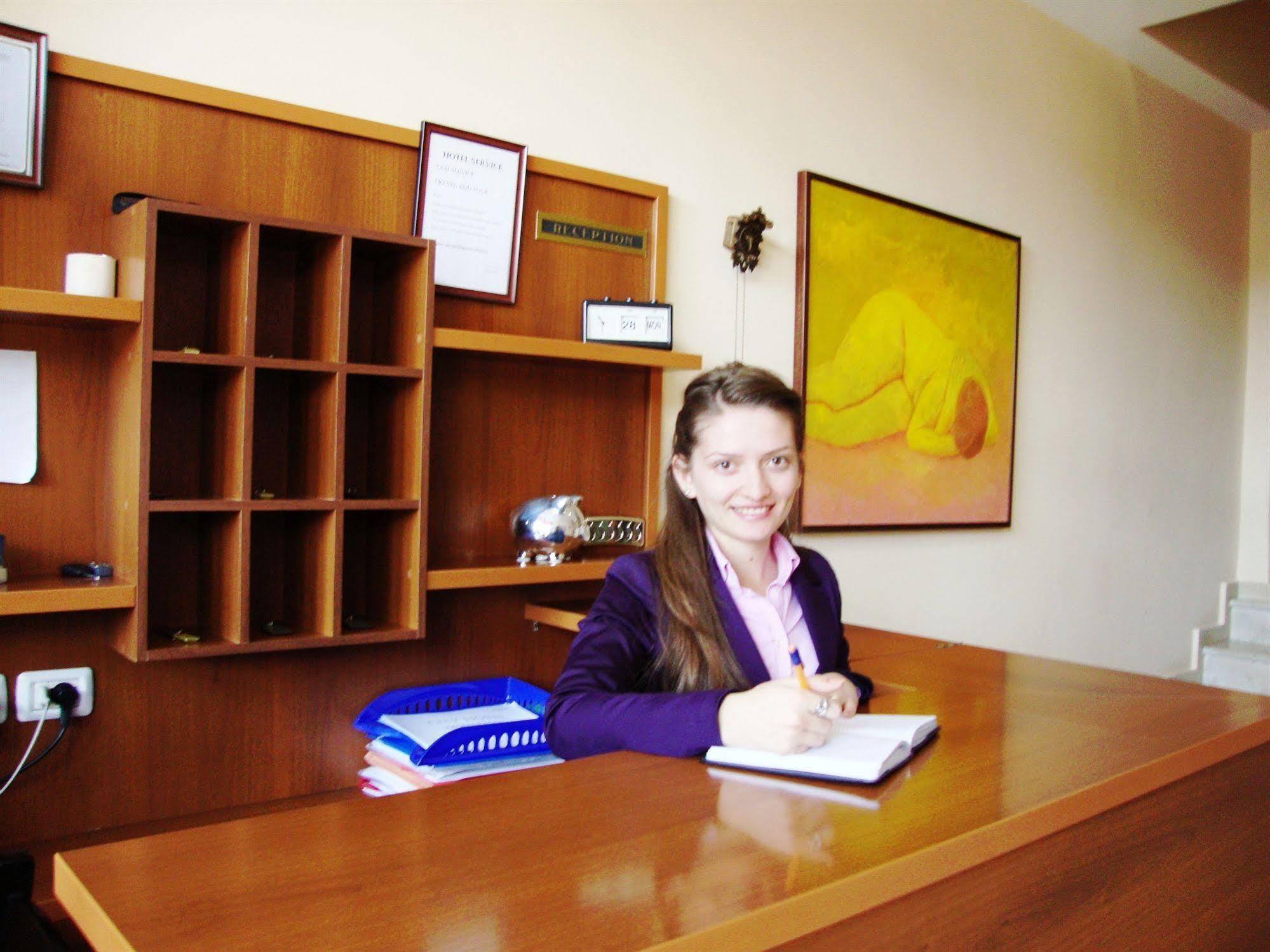 Nobel 3* Tirana